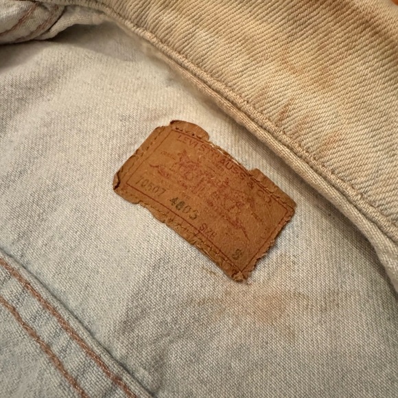 Vintage 1990s Levi’s trucker style distressed / worn Jean jacket size Small - Picture 4 of 16